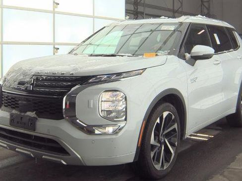 Used 2024 Mitsubishi Outlander SEL Black Edition image 1