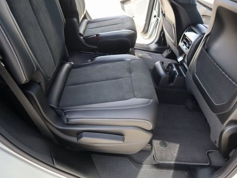 New 2025 Jeep Grand Cherokee L Altitude image 15