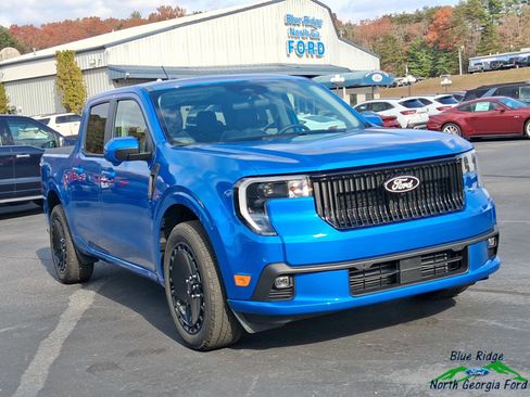 New 2025 Ford Maverick Lobo image 7