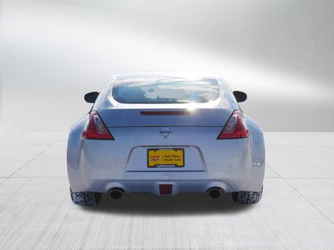 Used 2017 Nissan 370Z Coupe image 6