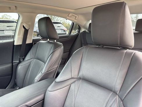 Used 2022 Lexus ES 350 Ultra Luxury w/ Accessory Package 2 image 21