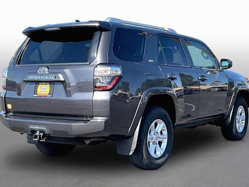 Used 2016 Toyota 4Runner SR5 AWD/4WD image 2