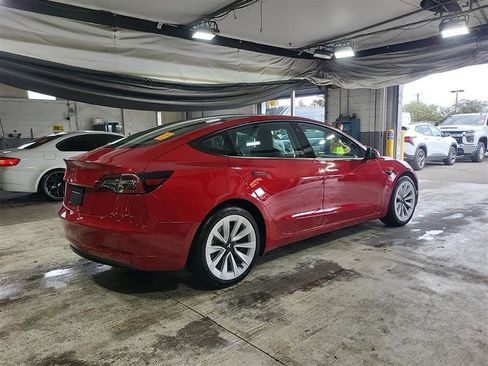 Used 2022 Tesla Model 3 Standard Range image 7