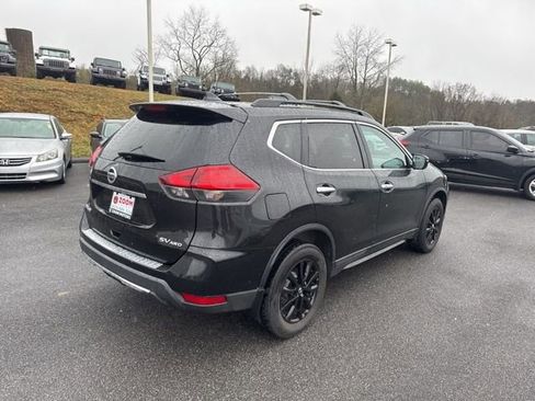 Used 2017 Nissan Rogue SV w/ Midnight Edition Package image 8