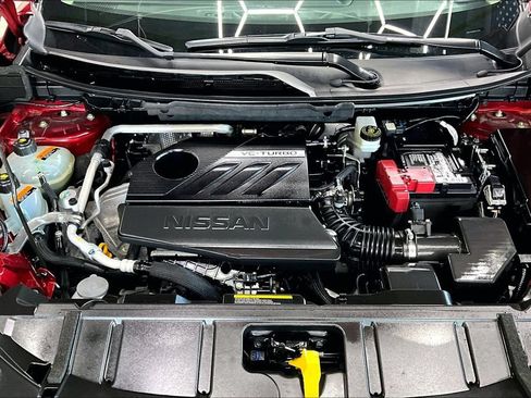 Used 2024 Nissan Rogue SL AWD/4WD image 32