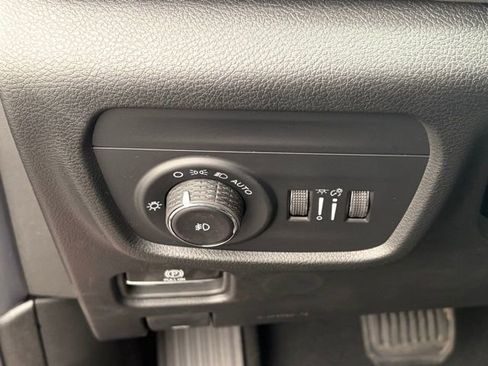 New 2025 Jeep Grand Cherokee L Limited image 27