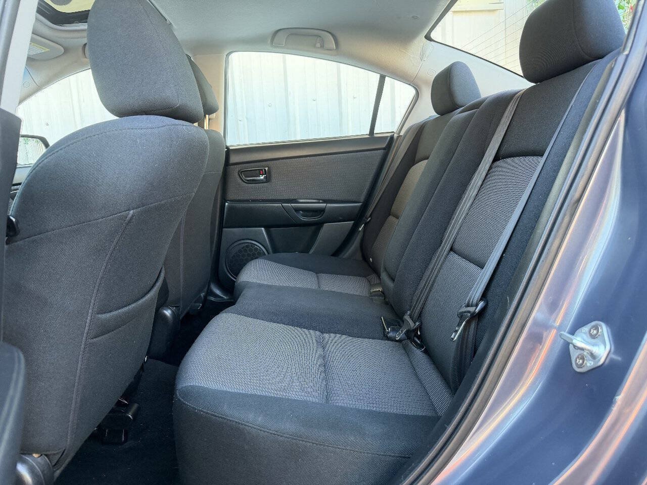 Used 2008 MAZDA MAZDA3 i Touring Value FWD image 15