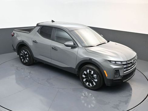 Used 2025 Hyundai Santa Cruz SE image 14