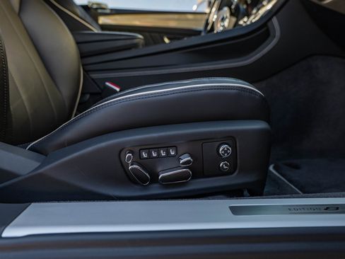 Used 2024 Bentley Continental GT image 30