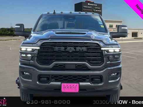 Used 2025 RAM 3500 Laramie AWD/4WD image 8