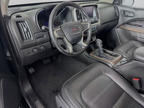Used 2022 GMC Canyon Denali w/ Denali Black Edition Package image 9