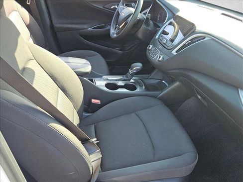 Used 2024 Chevrolet Malibu LT FWD image 20