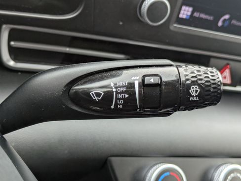 Used 2023 Hyundai Elantra SE FWD image 17