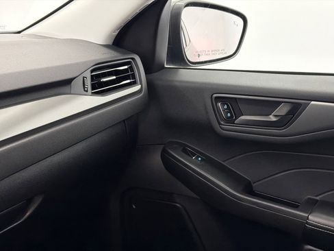 Used 2023 Ford Escape Active image 30