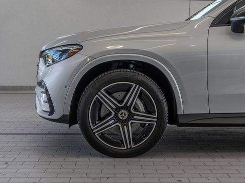 Used 2024 Mercedes-Benz GLC 300 4MATIC image 4