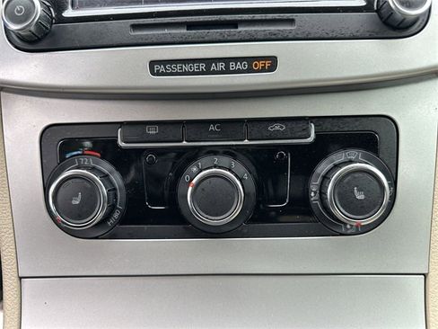 Used 2010 Volkswagen CC Sport image 20