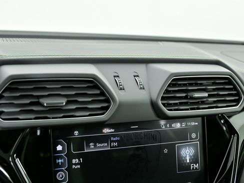 Used 2023 Lamborghini Urus S image 34