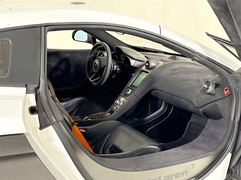 Used 2016 McLaren 675LT Coupe image 25