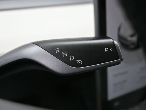 Used 2022 Tesla Model Y Long Range AWD/4WD image 20