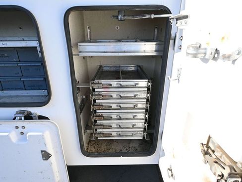 Used 2012 Ford F550 4x4 SuperCab Super Duty w/ Payload Upgrade Pkg image 74