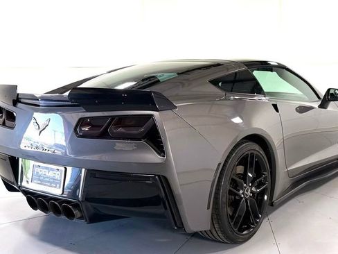 Used 2015 Chevrolet Corvette Stingray Coupe image 3