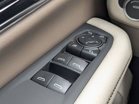 New 2026 GMC Yukon Denali w/ Sun & Power Step Package image 28