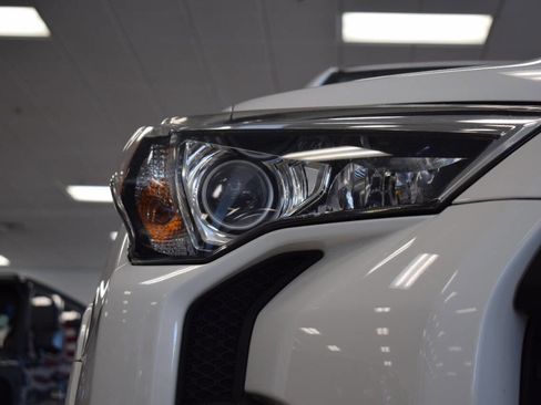 Used 2018 Toyota 4Runner TRD Off-Road Premium image 13