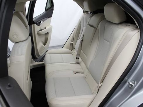Used 2023 Buick Envision Preferred FWD image 14