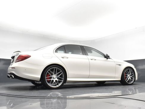 Used 2018 Mercedes-Benz E 63 AMG S image 22