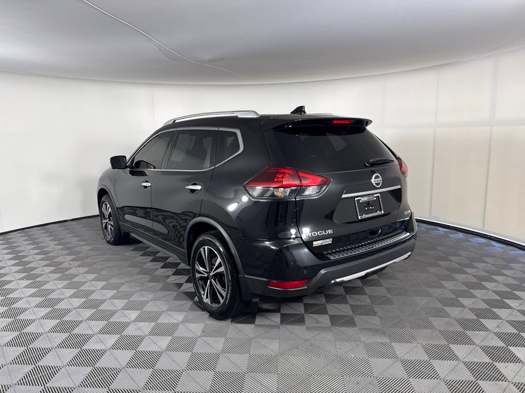 Used 2020 Nissan Rogue SV w/ Premium Package AWD/4WD image 3