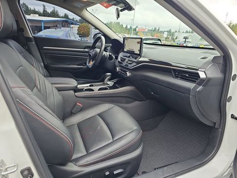 Certified 2023 Nissan Altima 2.0 SR image 30