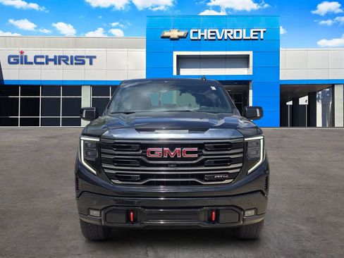 Used 2023 GMC Sierra 1500 AT4 w/ Technology Package AWD/4WD image 2