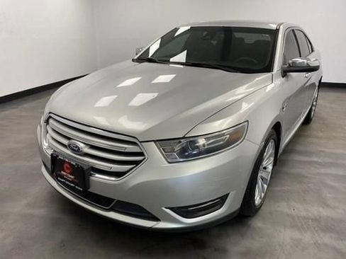 Used 2019 Ford Taurus Limited FWD image 2
