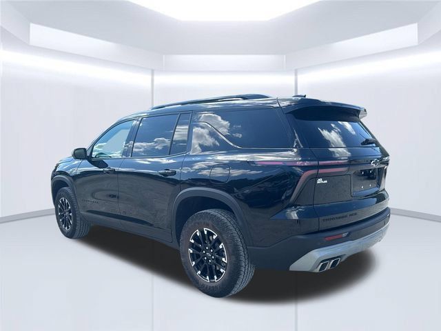 Used 2025 Chevrolet Traverse Z71 w/ Driver Confidence Package AWD/4WD image 5