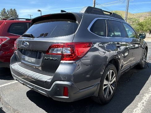 Used 2018 Subaru Outback 2.5i Limited AWD/4WD image 2