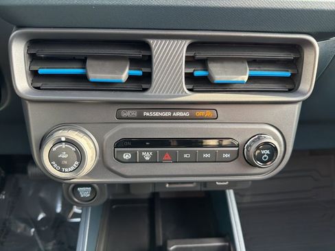 New 2026 Ford Maverick Lobo image 32