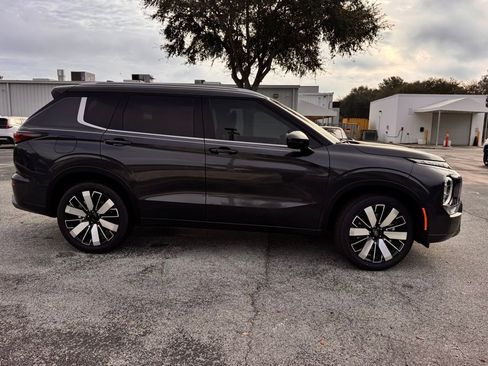 New 2026 Mitsubishi Outlander SEL FWD image 9