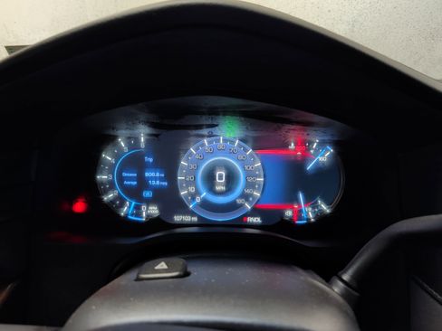 Used 2019 Cadillac Escalade ESV Premium Luxury image 10