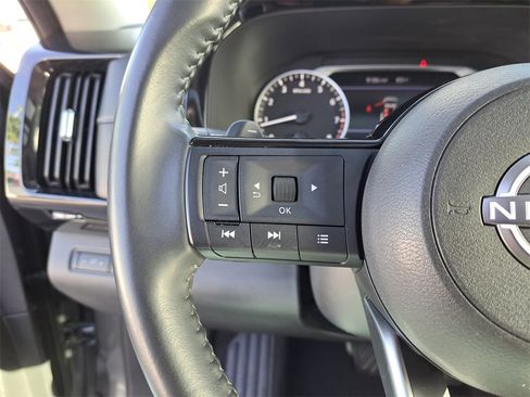 Certified 2023 Nissan Pathfinder SV w/ SV Premium Package image 22