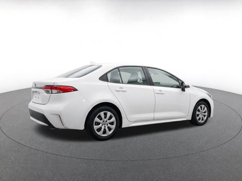 Used 2025 Toyota Corolla LE FWD image 7