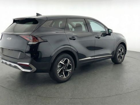 Used 2025 Kia Sportage LX image 9