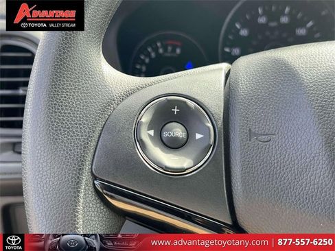 Used 2022 Honda HR-V LX image 25