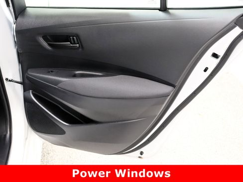 Certified 2025 Toyota Corolla LE image 29