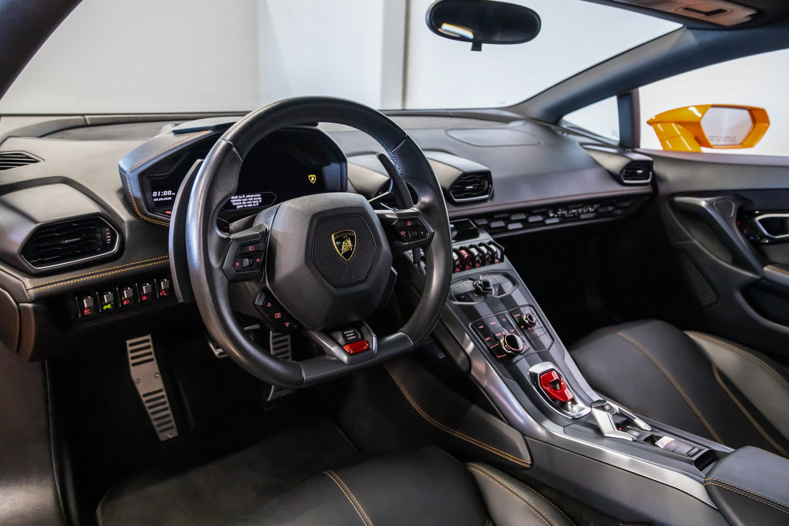 Used 2015 Lamborghini Huracan LP 610-4 AWD/4WD image 29
