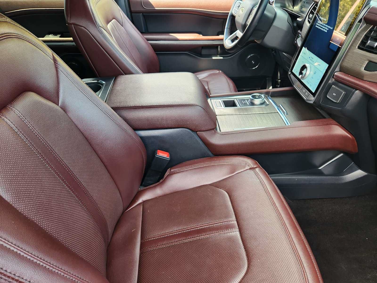Used 2022 Ford Expedition Limited RWD image 13