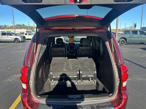 Used 2019 Dodge Grand Caravan GT FWD image 21