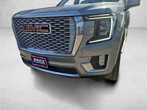 Used 2024 GMC Yukon XL Denali w/ Advanced Technology Package image 9