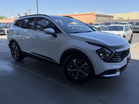 Used 2025 Kia Sportage EX w/ Premium Package FWD image 6