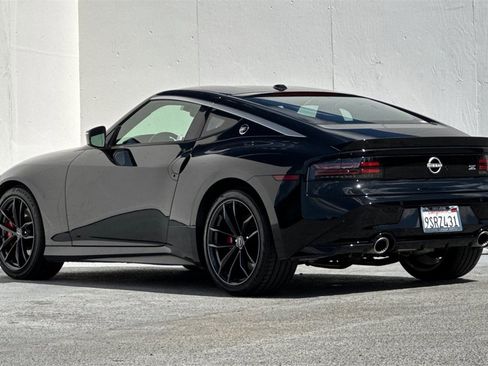 Certified 2025 Nissan Z Performance w/ Floor Mat Package image 7