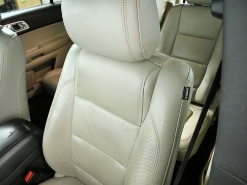 Used 2011 Ford Explorer Limited w/ 302A Rapid Spec Order Code FWD image 19